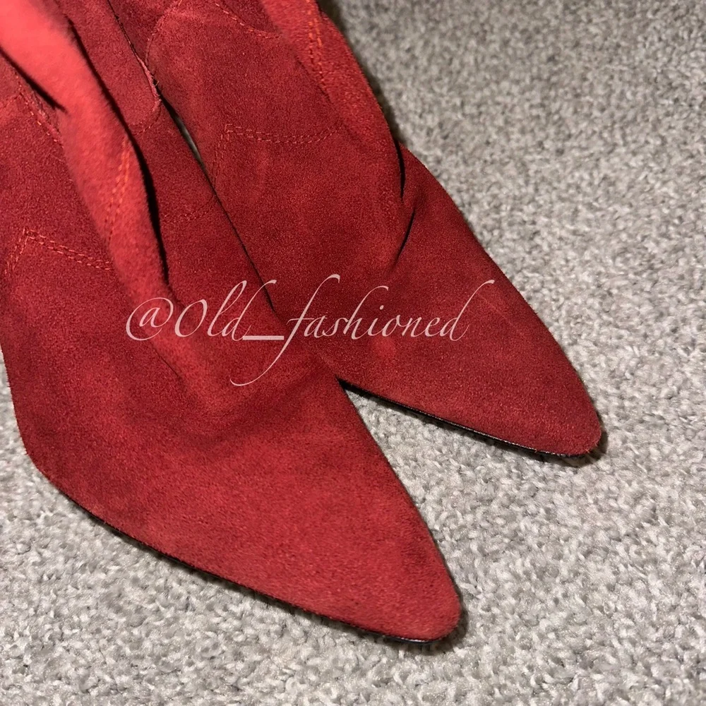 ZARA Bloggers Fav Suede Boots